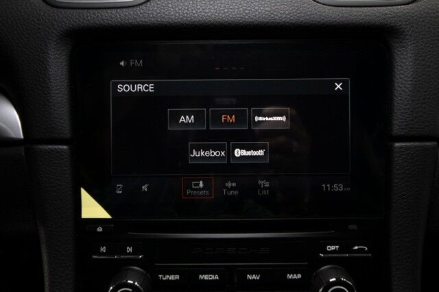 2025 Porsche Cayman photo 24