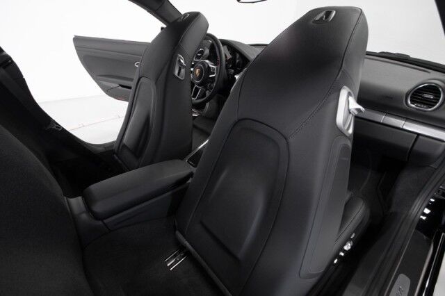 2025 Porsche Cayman photo 43