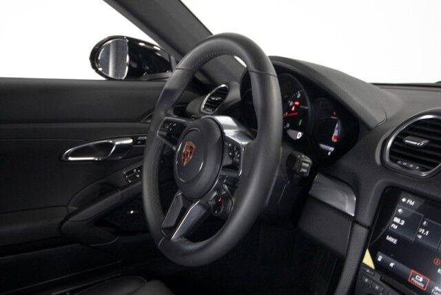 2025 Porsche Cayman photo 39