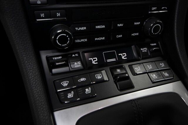 2025 Porsche Cayman photo 26