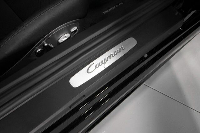 2025 Porsche Cayman photo 34