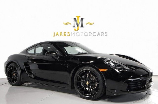 2025 Porsche Cayman photo 10
