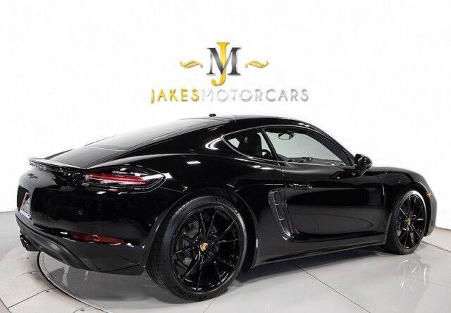 2025 Porsche Cayman photo 6