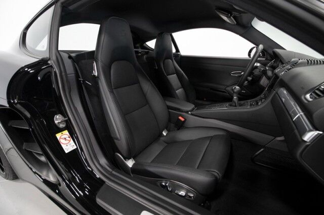 2025 Porsche Cayman photo 41