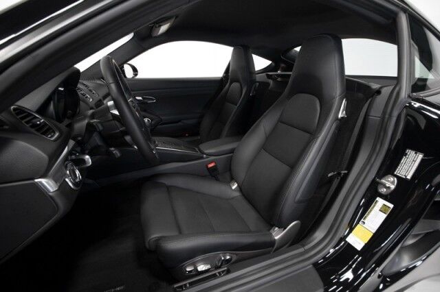 2025 Porsche Cayman photo 29