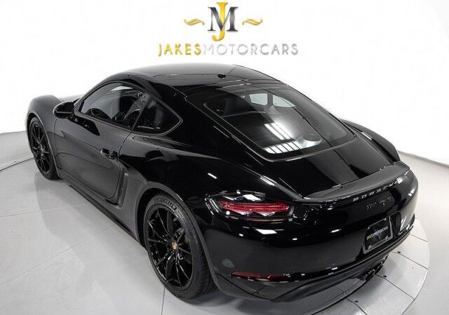 2025 Porsche Cayman photo 3