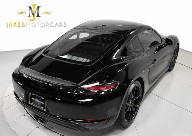 2025 Porsche Cayman photo 7