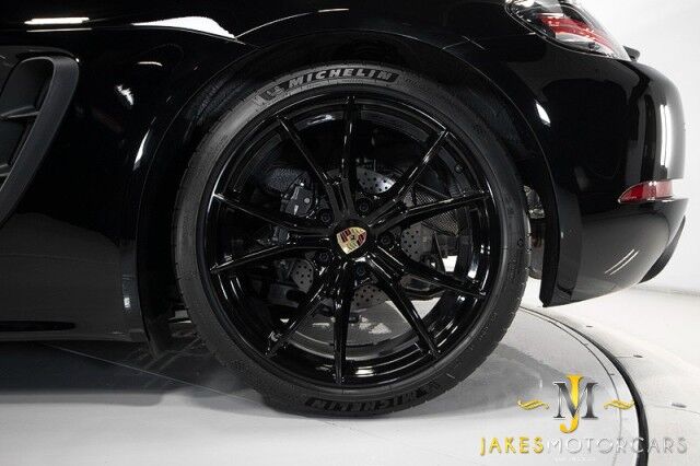 2025 Porsche Cayman photo 48