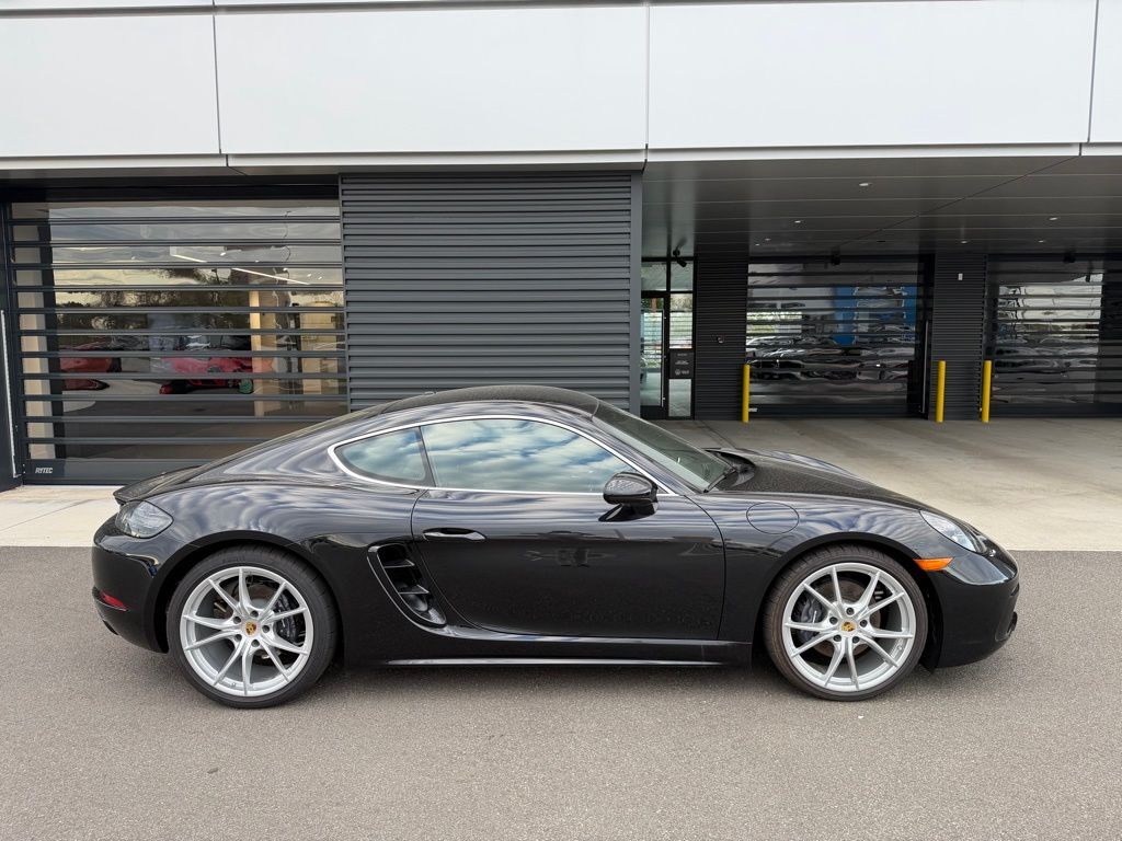 2025 Porsche 718 Cayman Base Orange MA