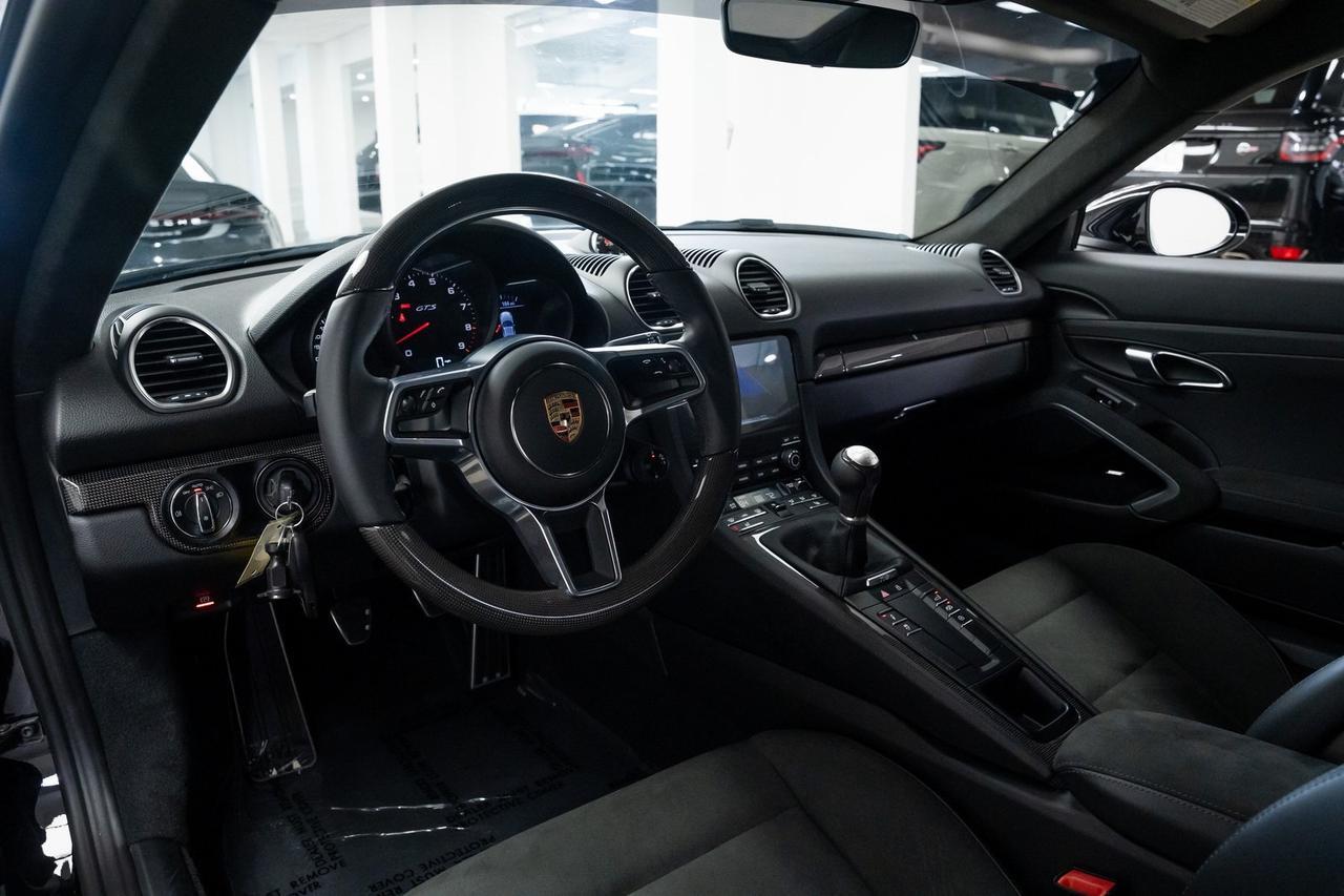 2025 Porsche 718 Cayman GTS 1 Owner Heated Seats Carbon Fiber Interior Trim Portland OR