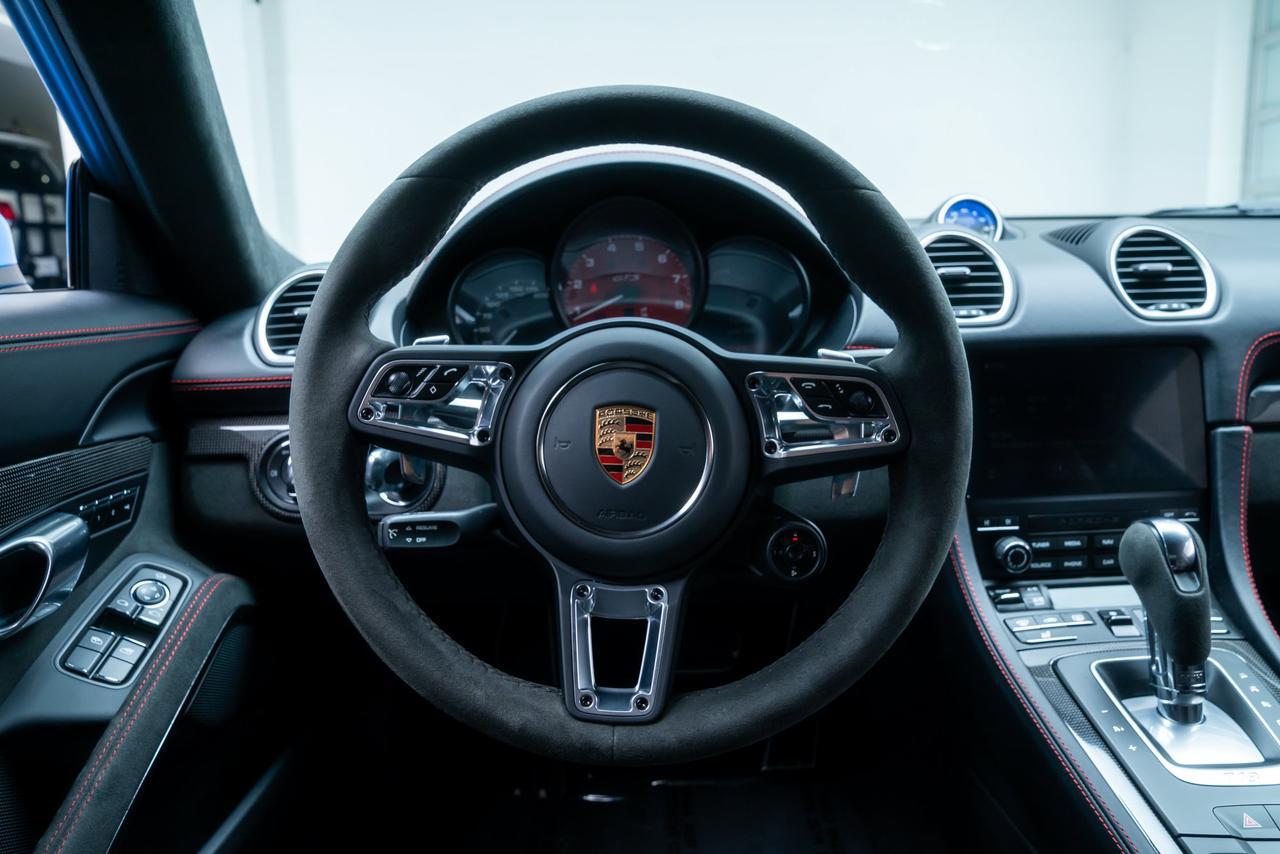 2025 Porsche 718 Cayman GTS 1 Owner / Premium Package / GTS Interior Package Portland OR