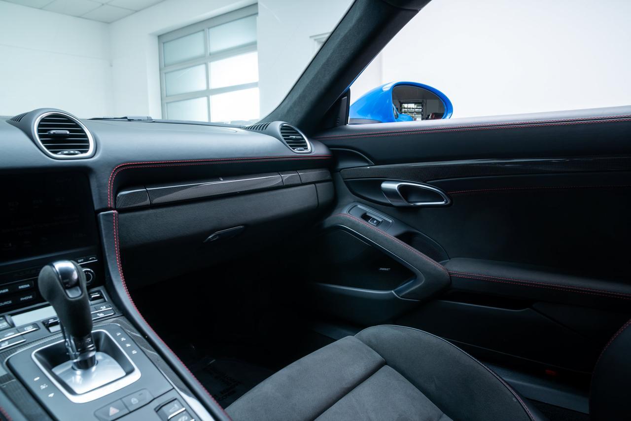 2025 Porsche 718 Cayman GTS 1 Owner / Premium Package / GTS Interior Package Portland OR