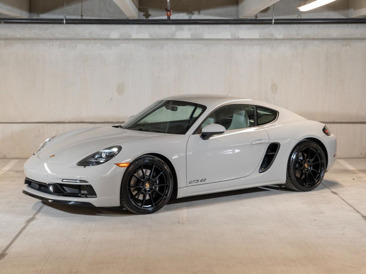 2025 Porsche 718's photo