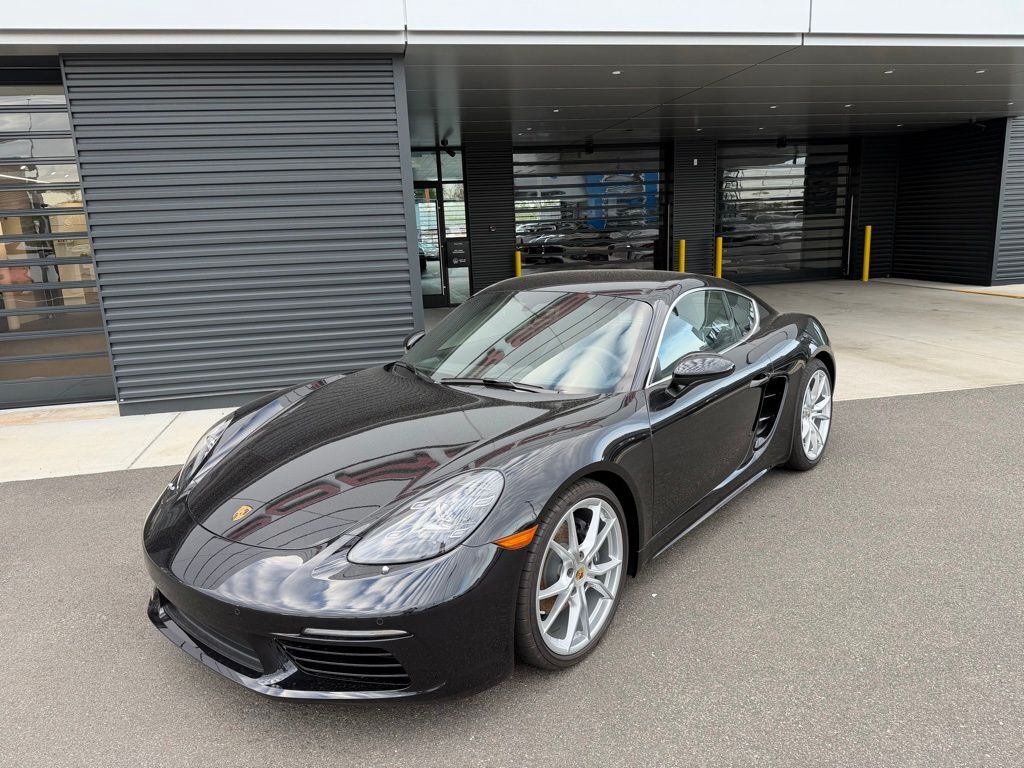 2025 Porsche 718 Cayman Style Edition