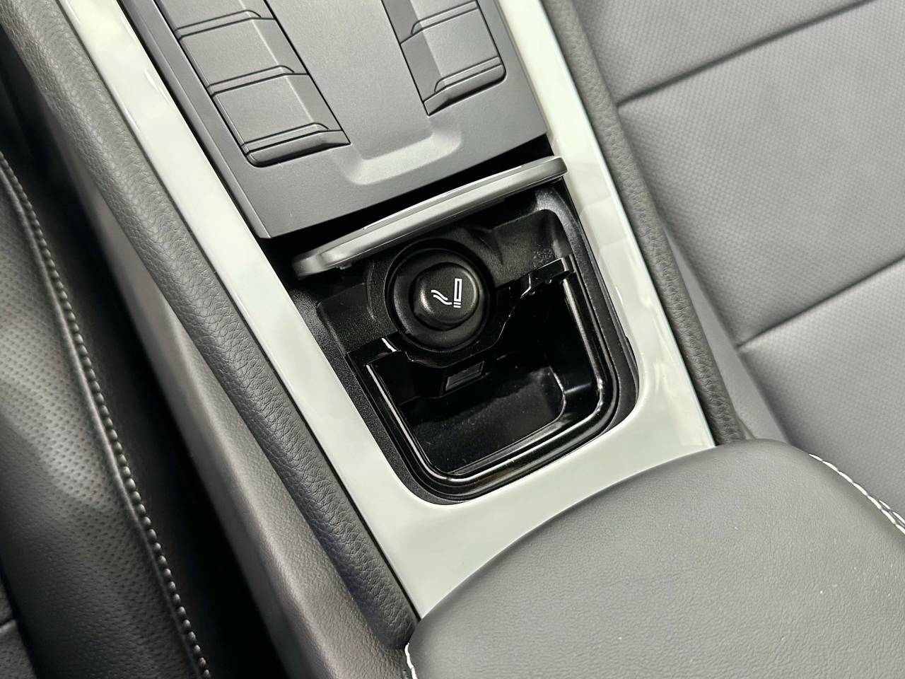 2025 Porsche 718 Cayman Style Edition Newark DE