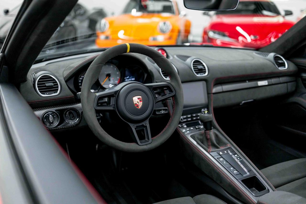 2025 Porsche 718 Spyder RS