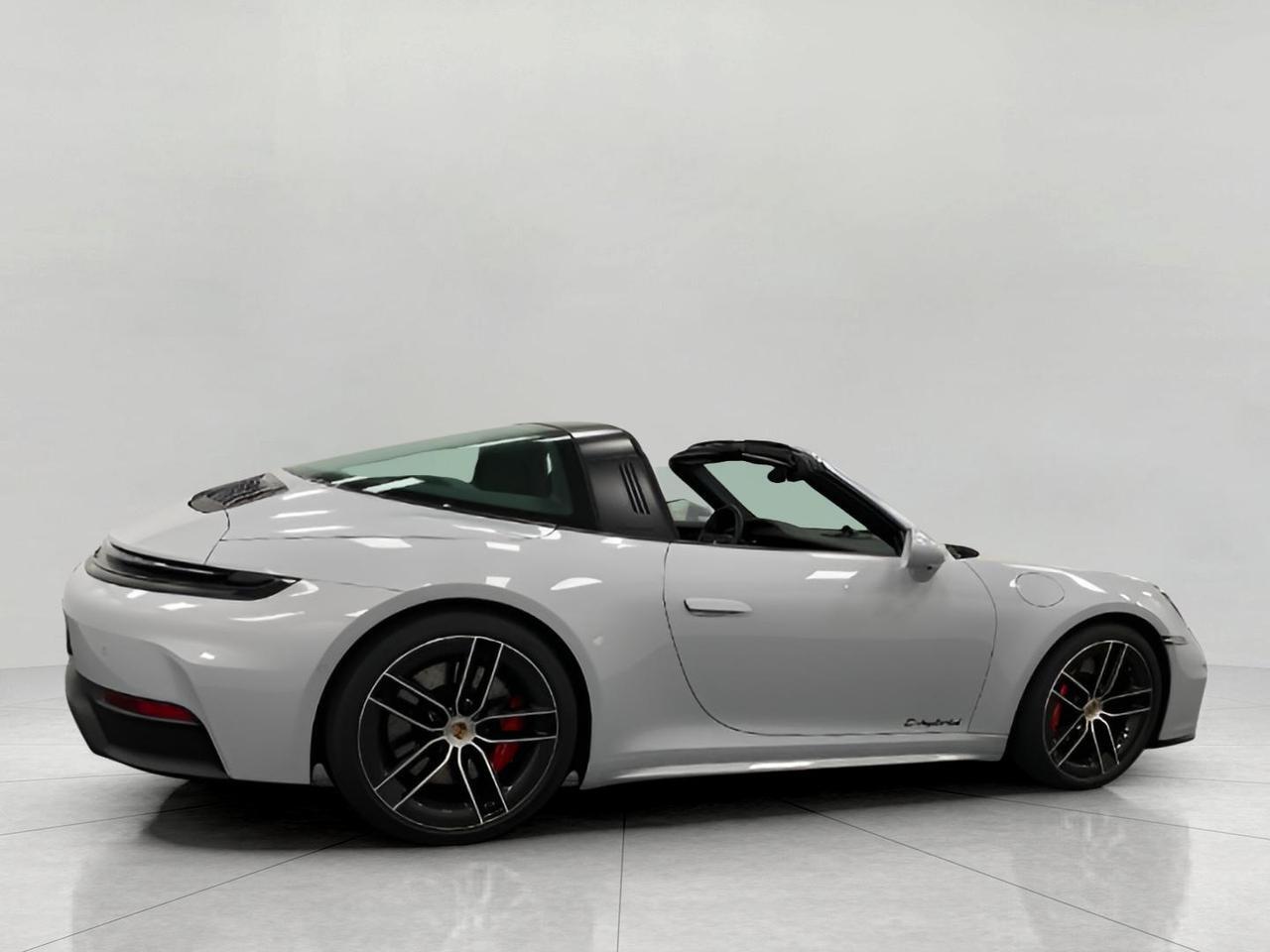2025 Porsche 911 4 GTS Appleton WI