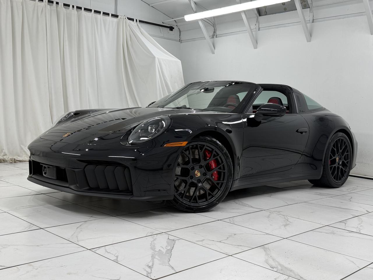 2025 Porsche 911 4 GTS