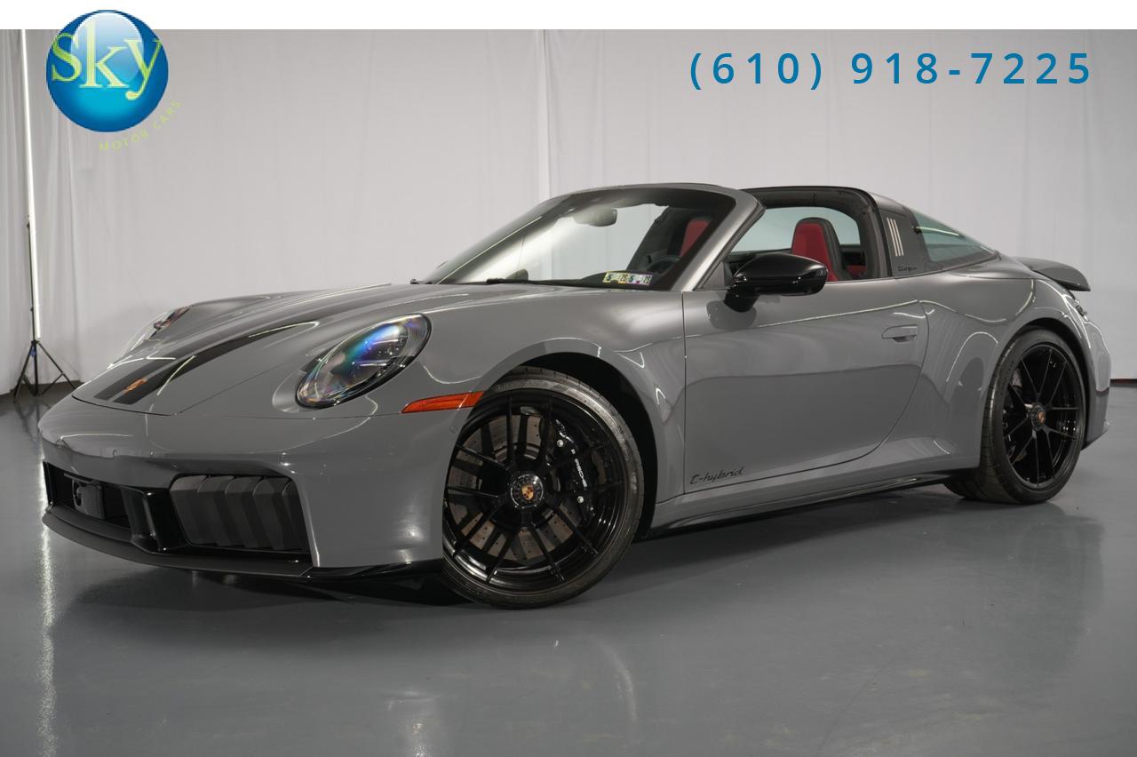 2025 Porsche 911 4 GTS Targa