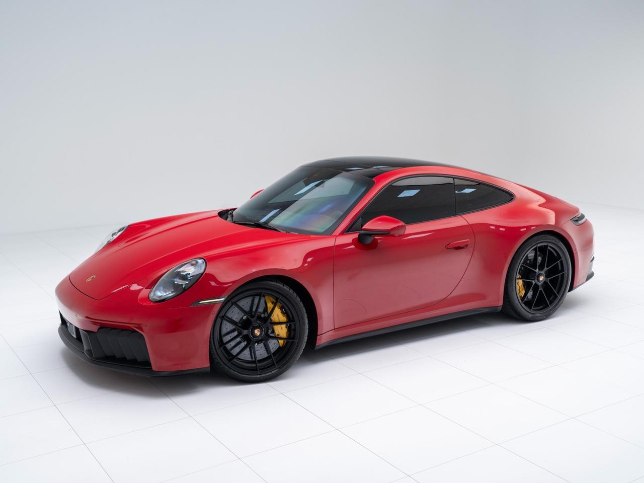 2025 Porsche 911 Carrera 4 GTS