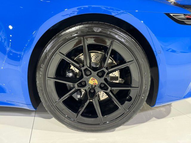 2025 Porsche 911 Carrera 992.2 FACELIFT!! Lugano Blue paint, Sport Chrono, PASM, sport exhaust, 360 cam & MUCH MORE!! Fort Lauderdale FL
