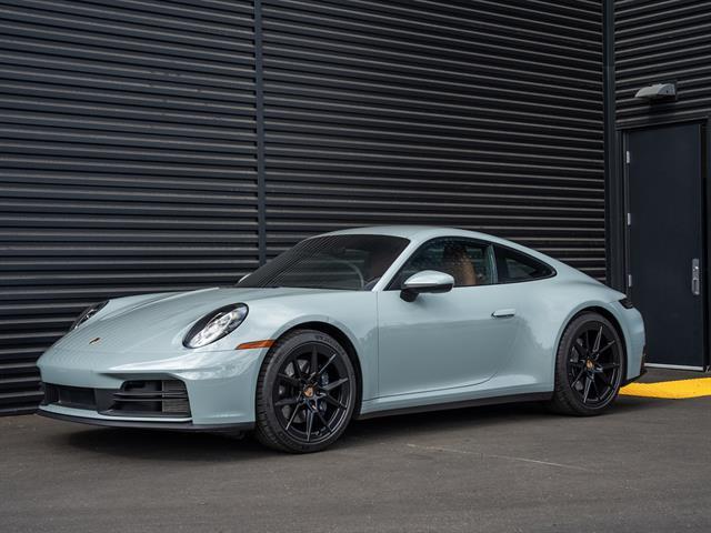 2025 Porsche 911 Carrera