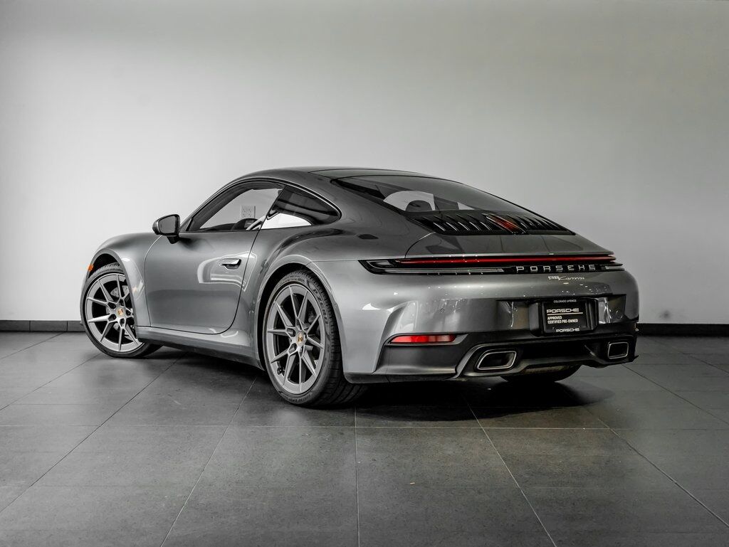 2025 Porsche 911 photo 3