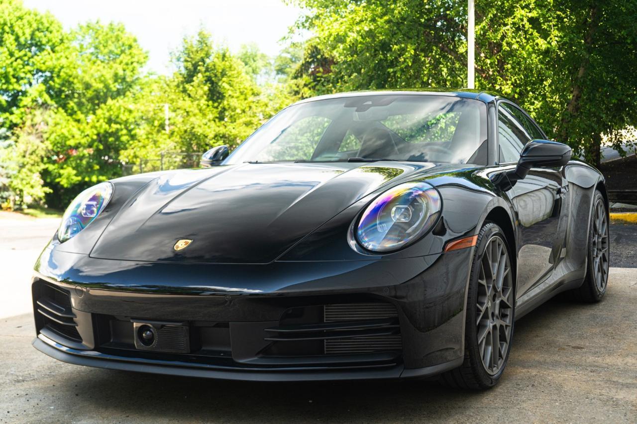 2025 Porsche 911 Carrera