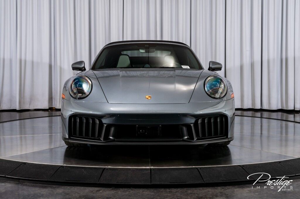 2025 Porsche 911 Carrera GTS Cabriolet