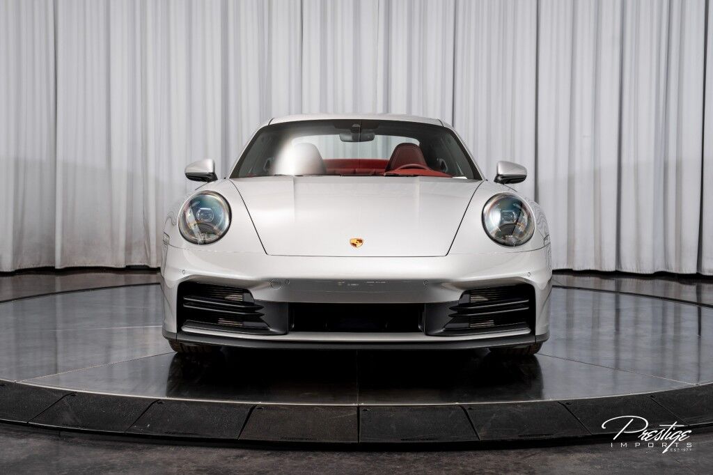 2025 Porsche 911 Carrera