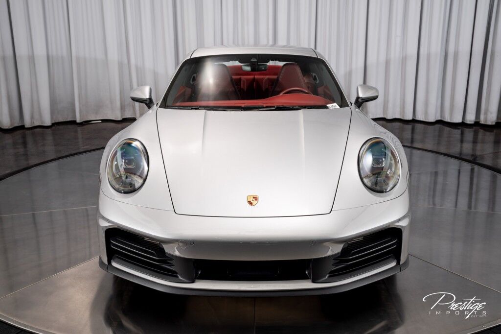 2025 Porsche 911 Carrera