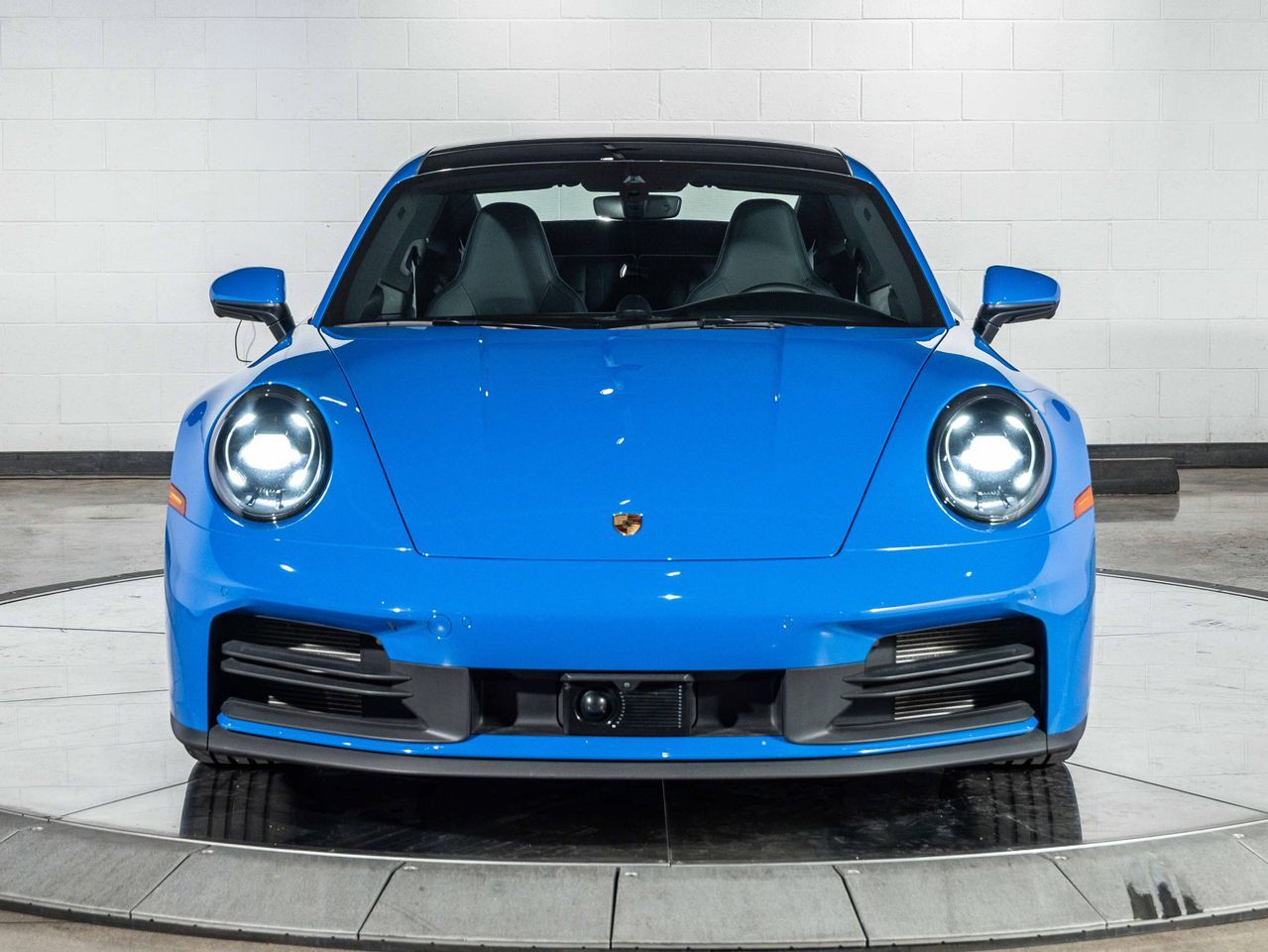 2025 Porsche 911 photo 6