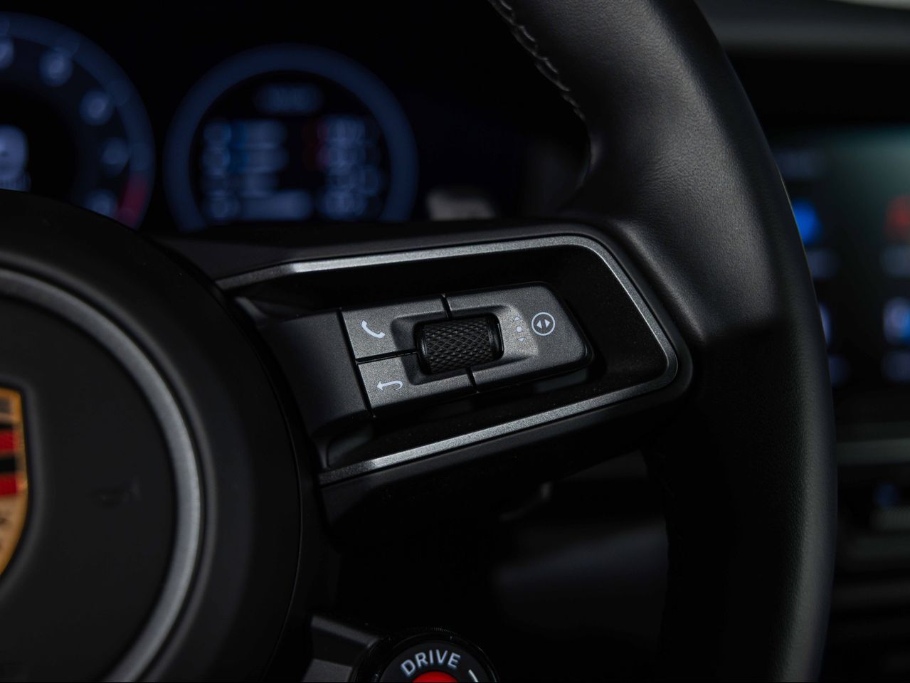 2025 Porsche 911 photo 18
