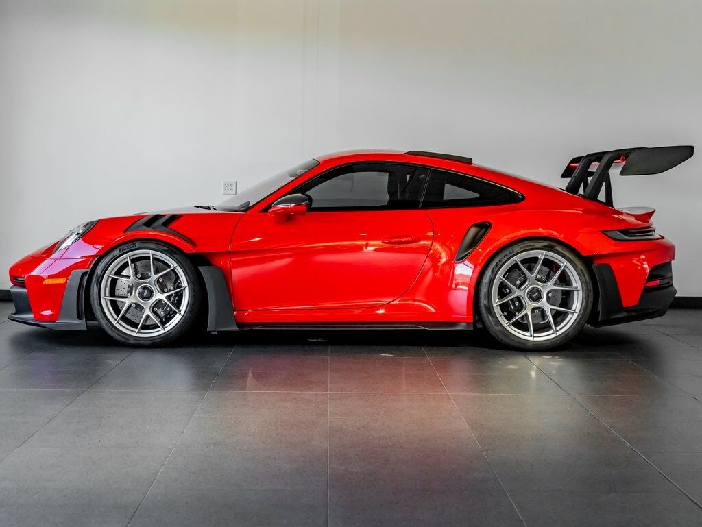 2025 Porsche 911 GT3 RS photo 2