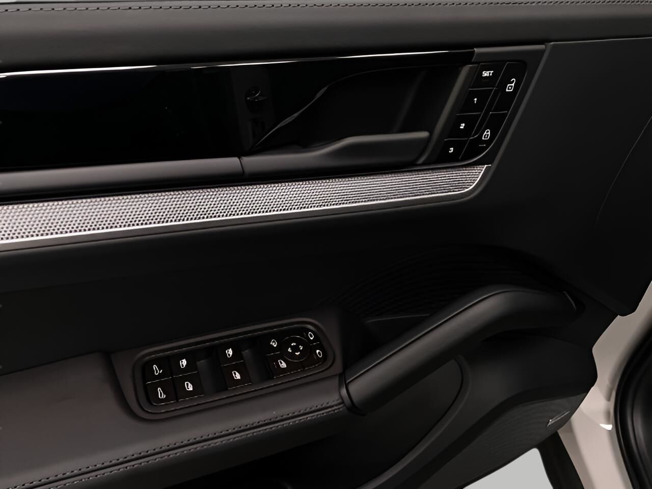 2025 Porsche Cayenne Appleton WI