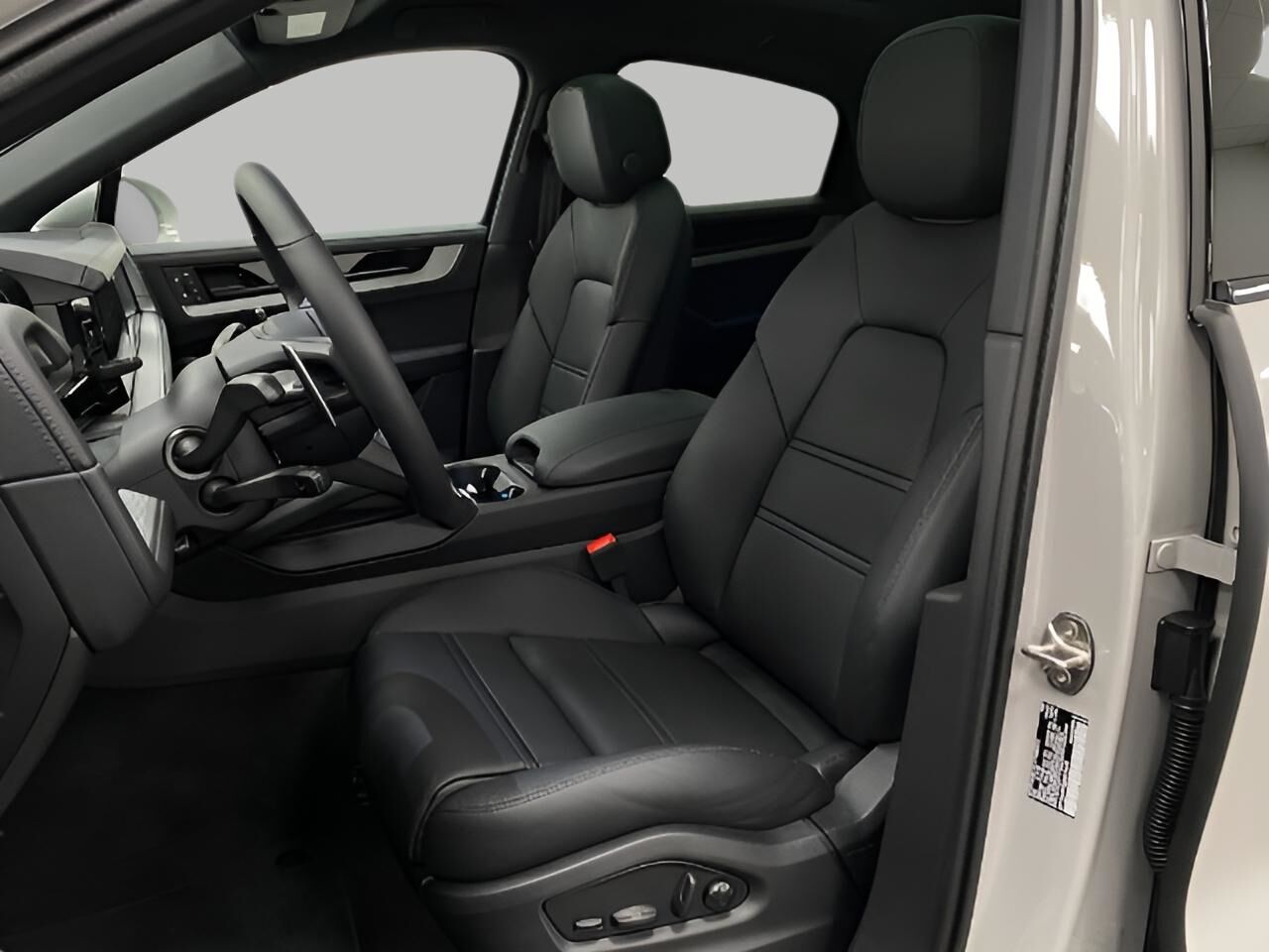 2025 Porsche Cayenne Appleton WI