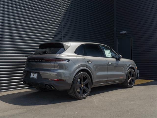 2025 Porsche Cayenne Bakersfield CA