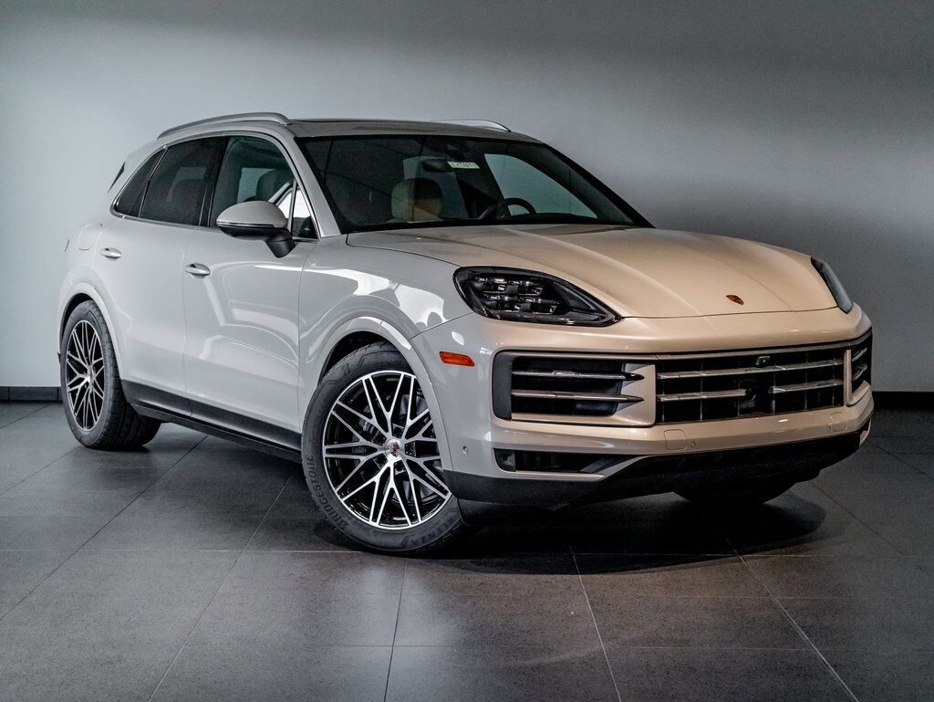 2025 Porsche Cayenne photo 9