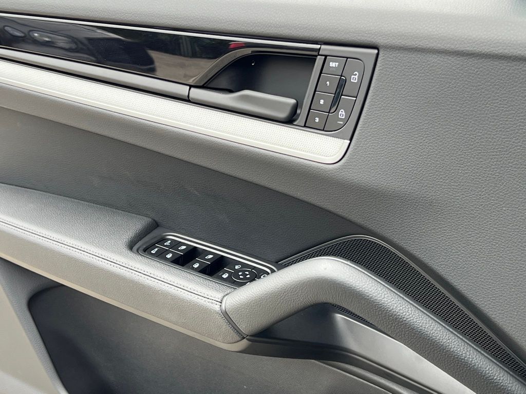 2025 Porsche Cayenne Indianapolis IN