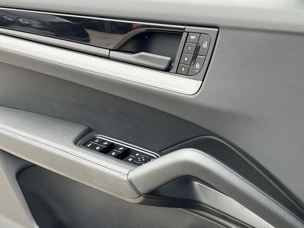 2025 Porsche Cayenne Indianapolis IN