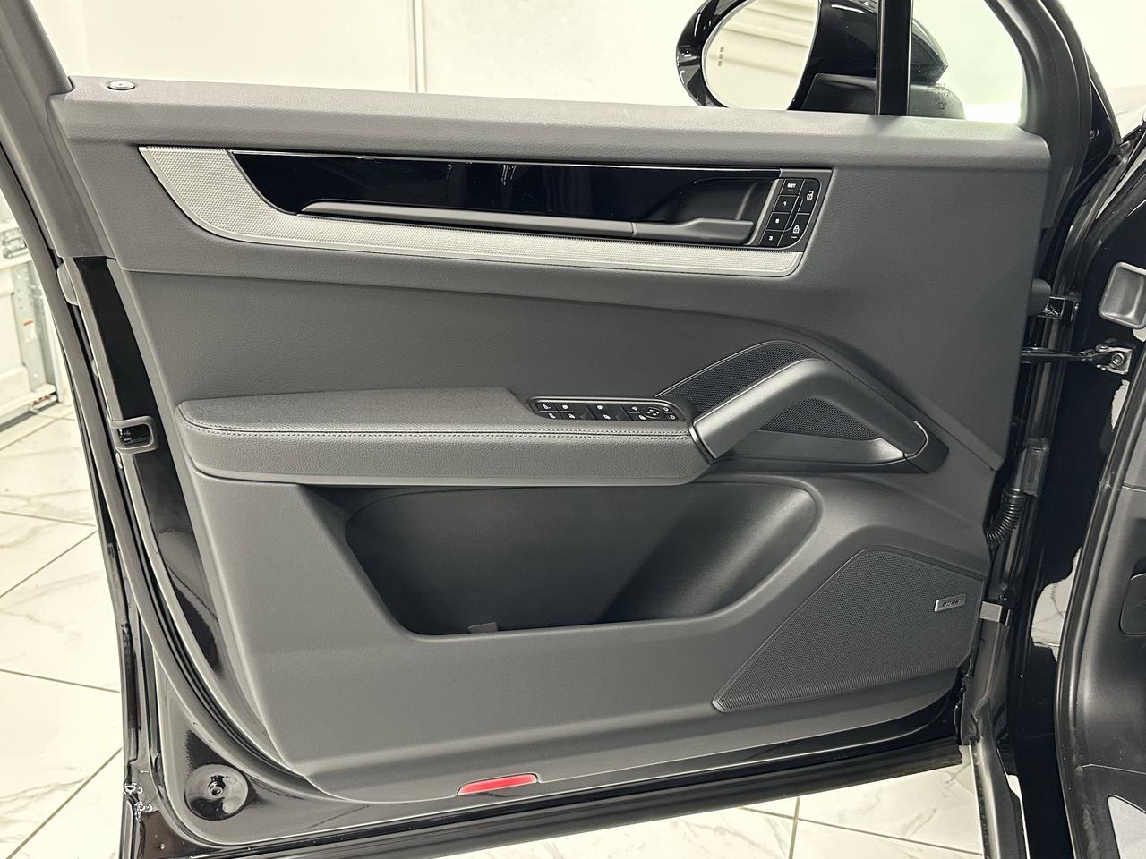 2025 Porsche Cayenne Newark DE