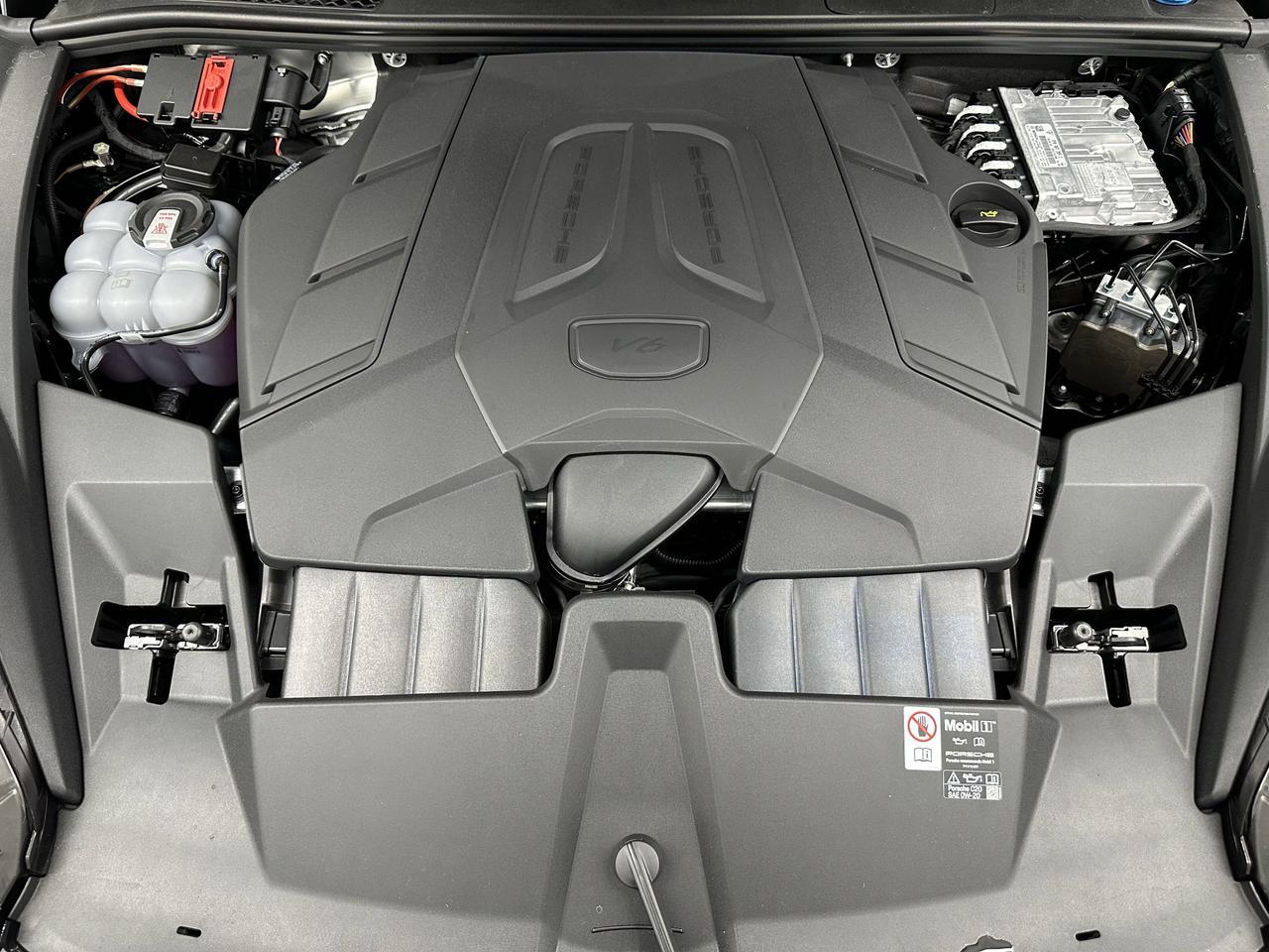 2025 Porsche Cayenne Newark DE