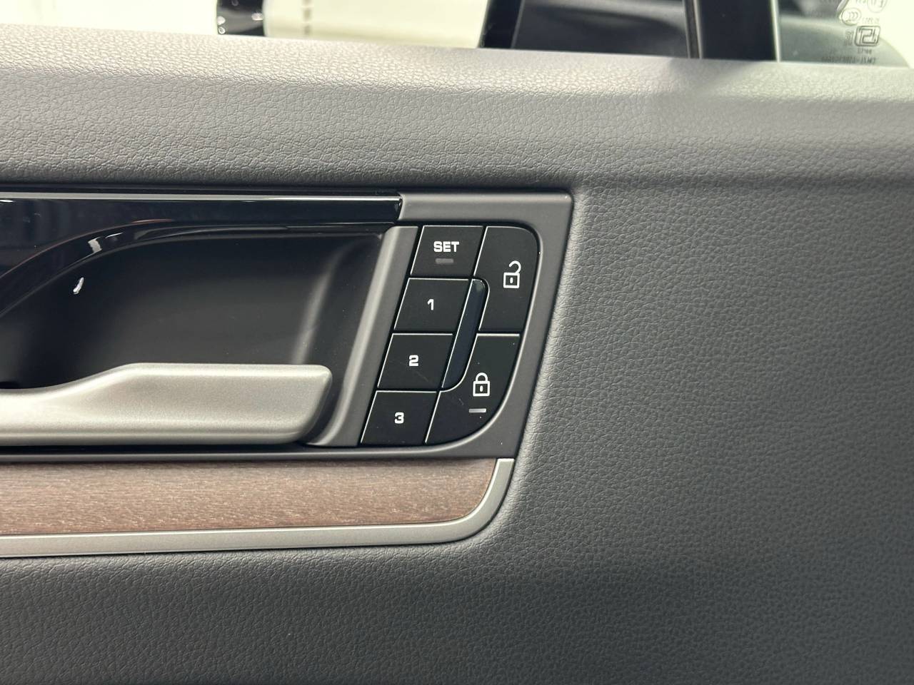 2025 Porsche Cayenne Newark DE