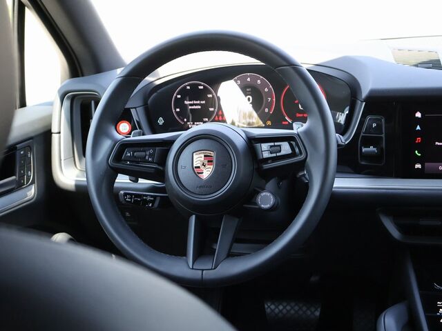 2025 Porsche Cayenne  Oshkosh WI