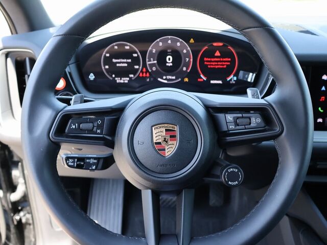2025 Porsche Cayenne  Oshkosh WI