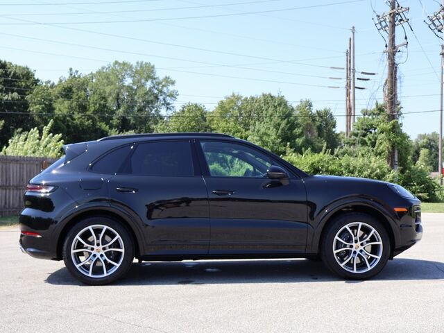 2025 Porsche Cayenne  Oshkosh WI