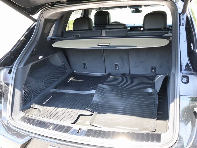 2025 Porsche Cayenne  Oshkosh WI