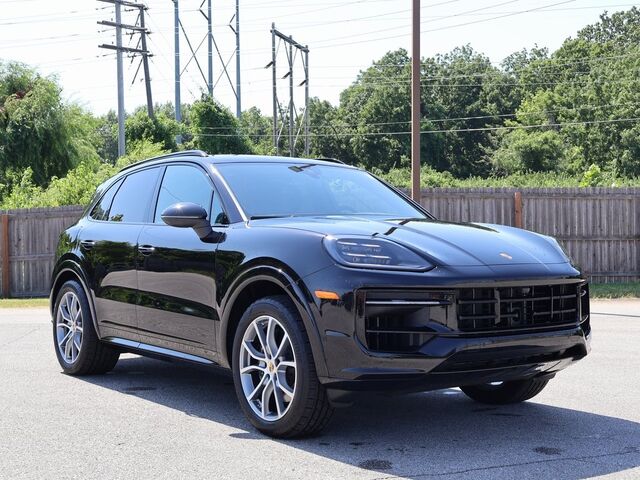 2025 Porsche Cayenne  Oshkosh WI