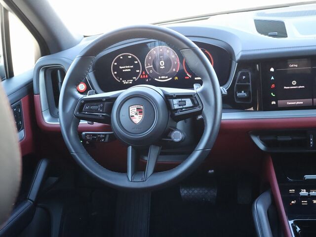 2025 Porsche Cayenne  Oshkosh WI