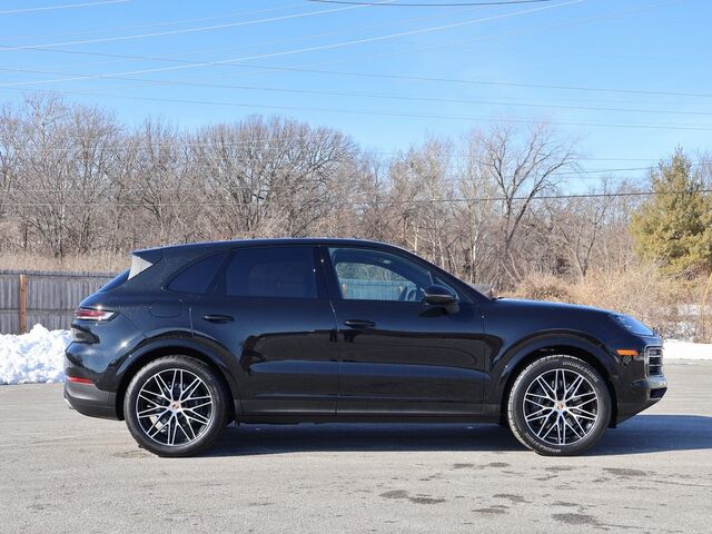 2025 Porsche Cayenne  Oshkosh WI